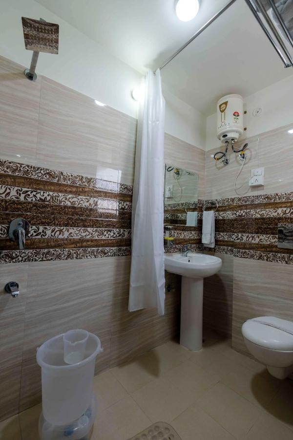 Hotel Istana Inn - A Luxury Stay ชัยปุระ ภายนอก รูปภาพ